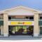 Super 8 by Wyndham White River Junction