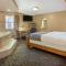 Super 8 by Wyndham Lewistown