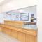 Super 8 by Wyndham Terre Haute
