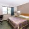 Super 8 by Wyndham St. Charles - سانت تشارليز