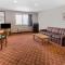 Super 8 by Wyndham St. Charles - سانت تشارليز