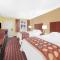Super 8 by Wyndham Kerrville TX