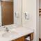 Super 8 by Wyndham Pekin/Peoria Area