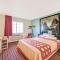 Super 8 by Wyndham San Antonio/Fiesta