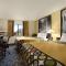 Super 8 by Wyndham Carlsbad - Carlsbad