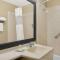 Super 8 by Wyndham Belleville St. Louis Area