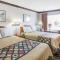 Super 8 by Wyndham Ashburn - Ashburn