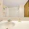 Super 8 by Wyndham Plano/Dallas Area