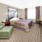 Super 8 by Wyndham Bolivar