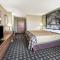 Super 8 by Wyndham Greenville