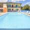 Super 8 by Wyndham Yreka