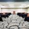 Days Inn & Suites by Wyndham Wausau - Wausau