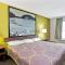 Super 8 by Wyndham Gainesville - غينزفيل