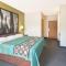 Super 8 by Wyndham Cresco IA - Cresco