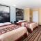 Super 8 by Wyndham Midland - ميدلاند