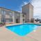 Super 8 by Wyndham Midland - ميدلاند