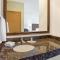 Super 8 by Wyndham Cedar Falls - سيدار فولز