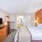 Baymont by Wyndham Madison Heights Detroit Area - Madison Heights