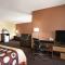 Super 8 by Wyndham Carbondale - Carbondale