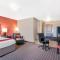 Hawthorn Extended Stay by Wyndham Dickinson
