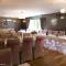 Twin Oaks Hotel