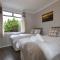 Sighthill 3 Bedrooms with Private Garden - Edinburgh