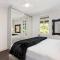 Pyrmont Self-Contained Terrace House (64 BUL)