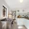 Pyrmont Self-Contained Terrace House (64 BUL)