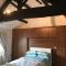 The Cottage, cosy 2 bedroom pet friendly perfect for contractors free secure parking,CCTV