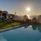 Westbank Private Beach Villa, 4 Bedrooms, Private pool, on the Beach! - غوردونز باي