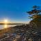 Wycliff Beach Condo