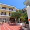 Hotel Karyatides