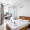 Villa White Moonflower
