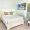 Hollywood Beachside Boutique Suite