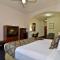Best Western Plus Lake Dallas Inn & Suites