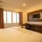 Intouch Riverside Hotel