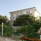 Foto: Apartments with a parking space Mirca, Brac - 730 7/27