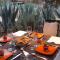 Les Trois Paons