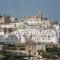 Antiche Mura Apartments Nel Cuore della Puglia bivani, cucina, terrazzo