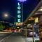 Thunderbird Lodge