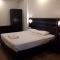 Jays Inn