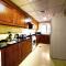 Rose Garden Hotel Apartments - Bur Dubai - Dubai