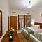 Rose Garden Hotel Apartments - Bur Dubai - Dubai