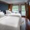 Paradise Elegance Cruise Halong
