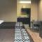 Deluxe Inn & Suites - Baytown