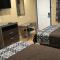 Deluxe Inn & Suites - Baytown