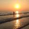 Swyn y Mor beach close Pet friendly hot tub