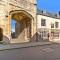 The Ancient Gatehouse & Rugantino Restaurant - Wells