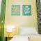 Nomads MNL Backpackers Homestay - near Airport