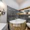 French Touch Apartment with Free Parking